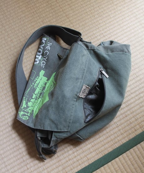 mid00s-late00s 🤮⛩️ “KYOTO” shoulder bag made in china