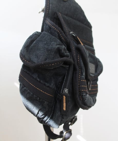 mid00s 多重 pockets 🪨👖 body bag made in china