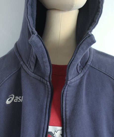 late00s-early10s ASICS 🦾 faded technical zip-up hoodie made in china