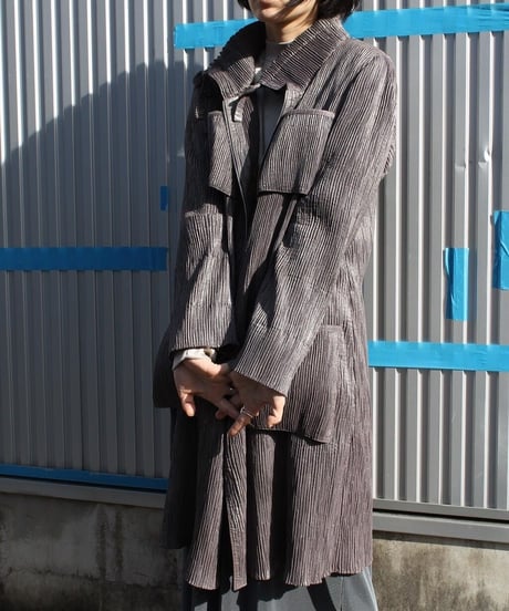 like a MATRIX pleats coat made in unknown maybe 🇰🇷