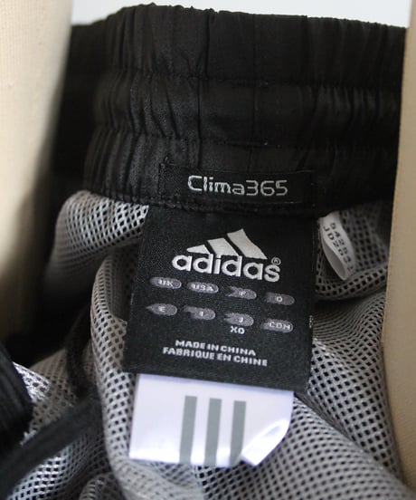 mid00s adidas 🪭shaka pants made in china