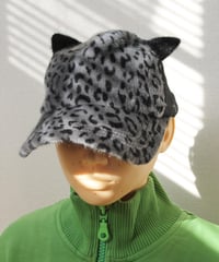 around10s 🐺🐾👂🏿 cap made in korea