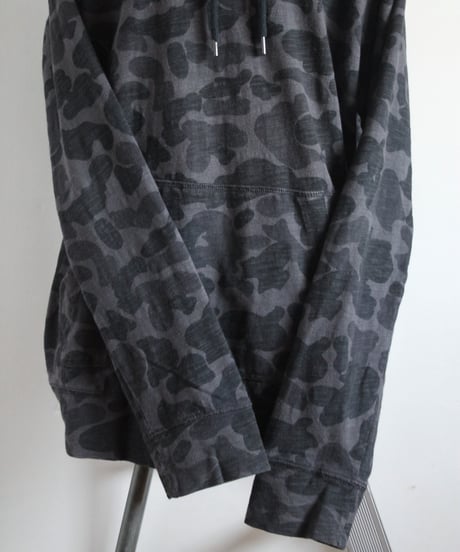 late10s 🖤🩶🖤 hoodie made in pakistan