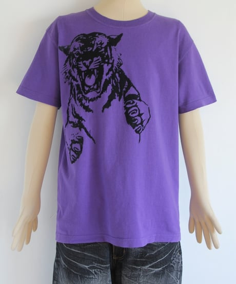 00s 👿🐯 tee made in china