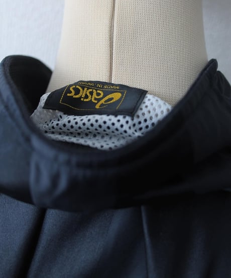 around00s ASICS 🦨 windbreaker made in japan