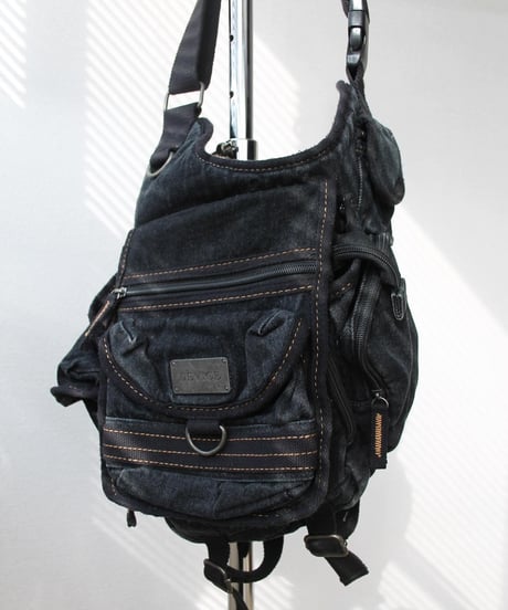 mid00s 多重 pockets 🪨👖 body bag made in china