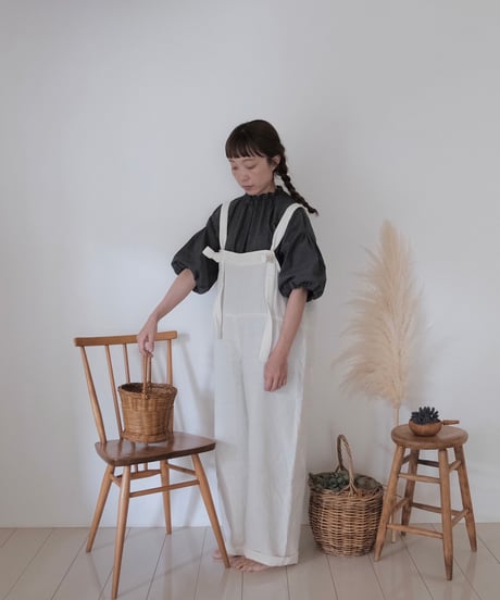ララクシュエリブラウス