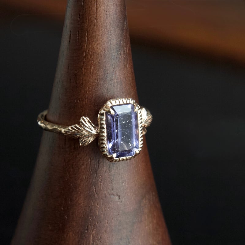 k10WGアイオライトサンストーンエメラルドカット リング　#16 k10WGアイオライトサンストーンエメラルドカット リング #16