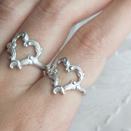 ［K10］rocaille open heart ring