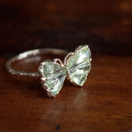 green tourmaline butterfly carving ring