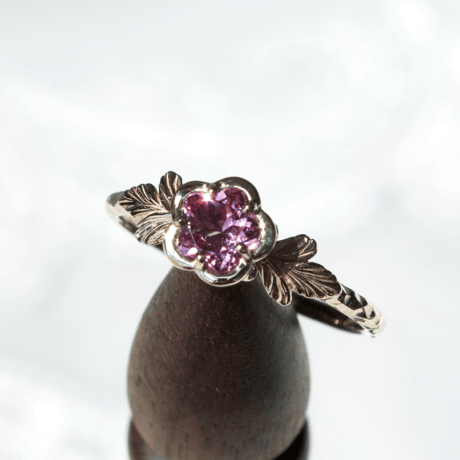 flower garnet ring -M-