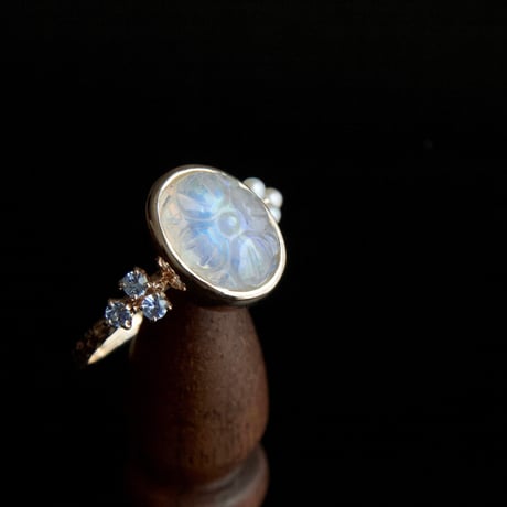 hydrangea labradorite ring