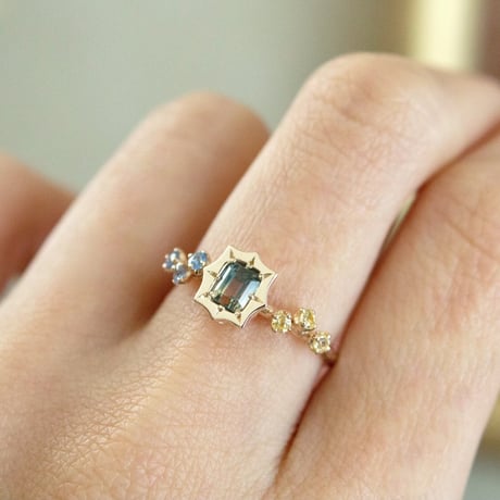 glint star bi-color sapphire ring