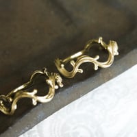 ［K18］wavy arabesque ring