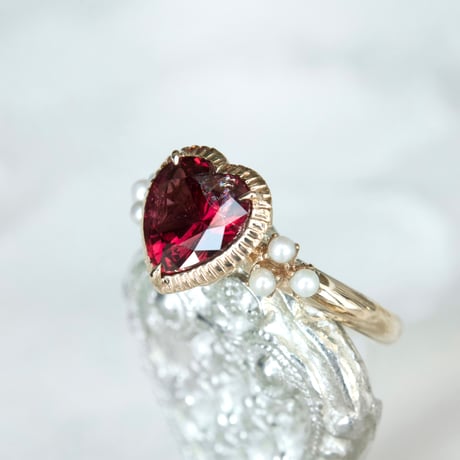 lady pearl heart ring