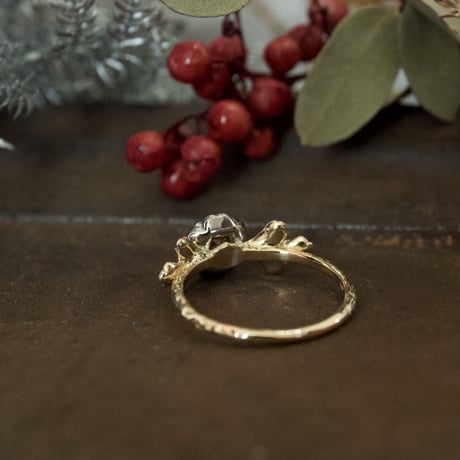 romantic bloom sphene ring