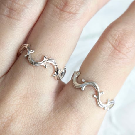 ［Pt900］wavy arabesque ring