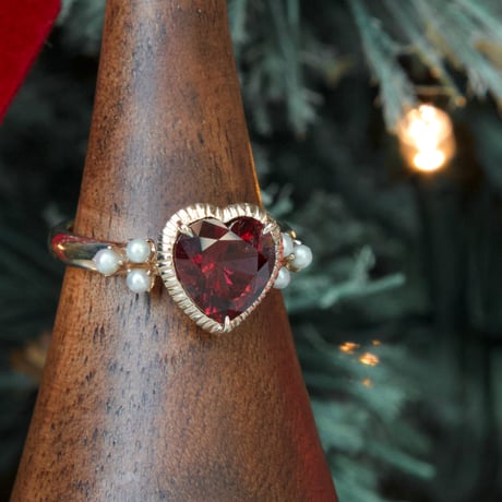 lady pearl heart ring