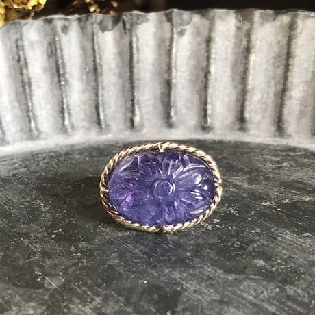 rainy flower tanzanite carving ring