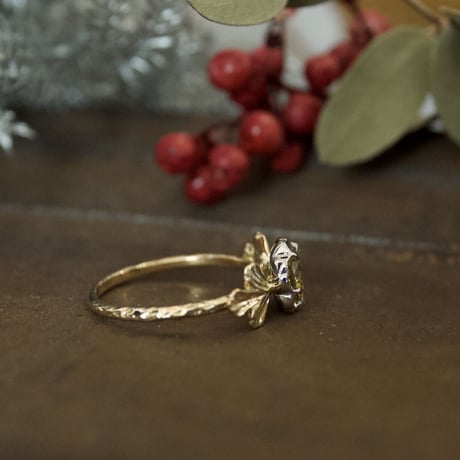 romantic bloom sphene ring