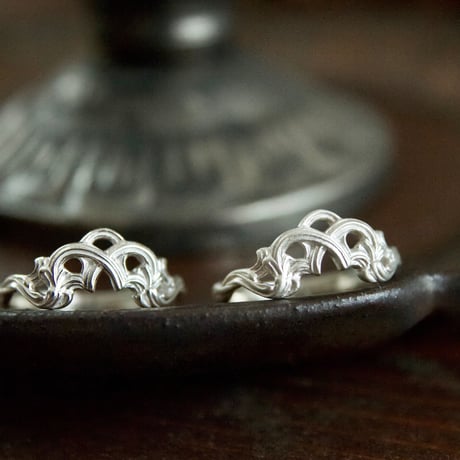 ［K10］arabesque tiara ring
