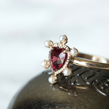 lady pearl heart ring