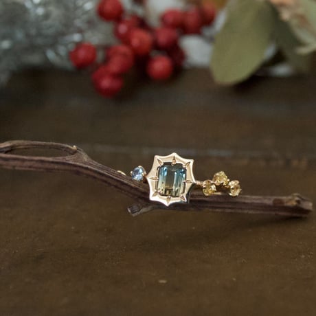 glint star bi-color sapphire ring