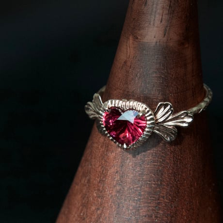 admired heart ring -M-