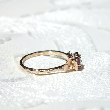 flower garnet ring -M-