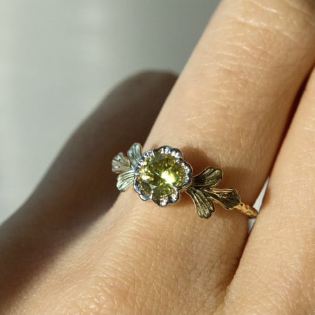 romantic bloom sphene ring