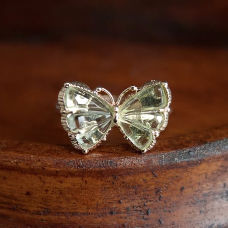 green tourmaline butterfly carving ring