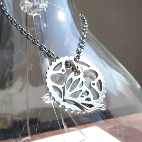 34T chainring necklace＋蝶・片羽