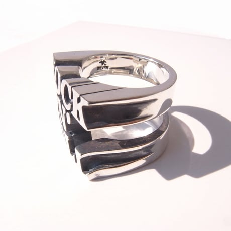 「ROCK 'N' ROLL」ring