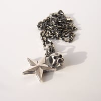 the big star!!+baby skull necklace