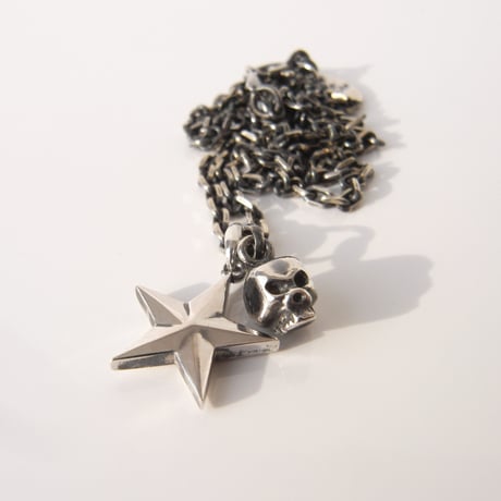 the big star!!+baby skull necklace