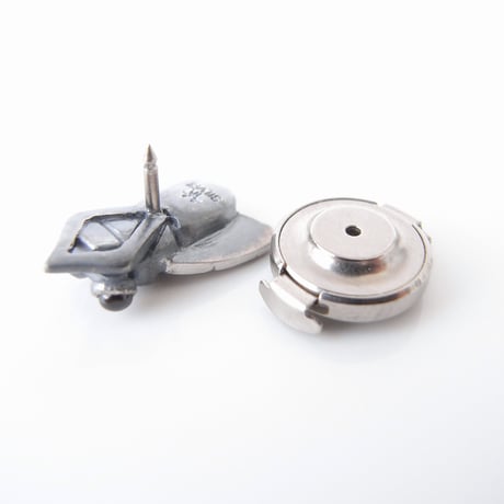 fly pins