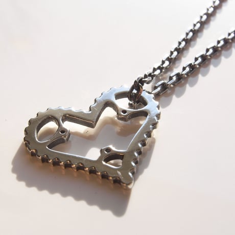 33T「open heart」chainring necklace
