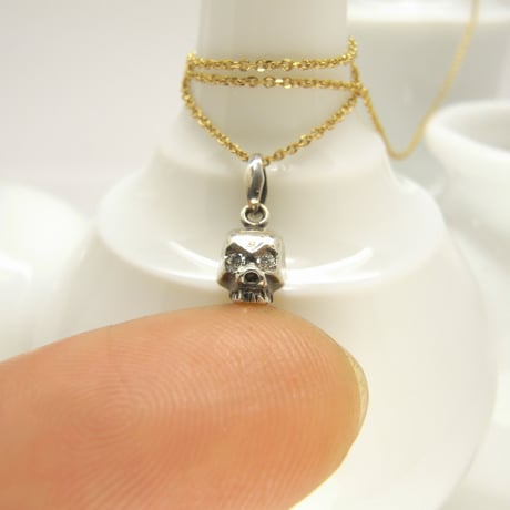 baby skull necklace | dia