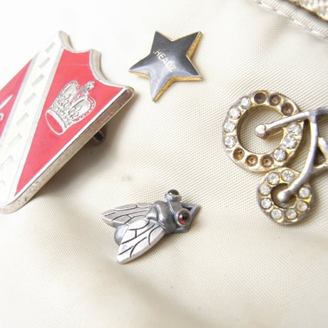fly pins