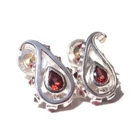 Paisley pierce!! (large) | sv