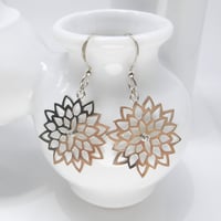 flower-lace pierce | 菊
