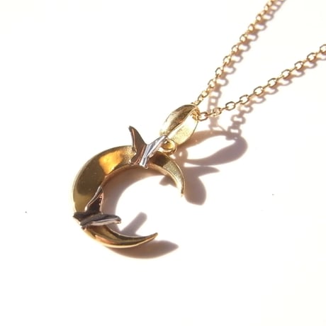 月と蝶々のnecklace