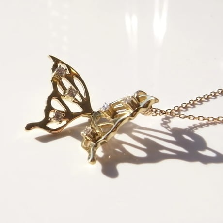 shiny butterfly!! necklace