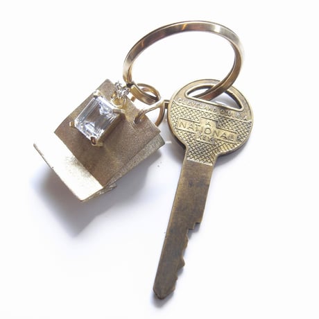 paper-bag Keyholder | cz