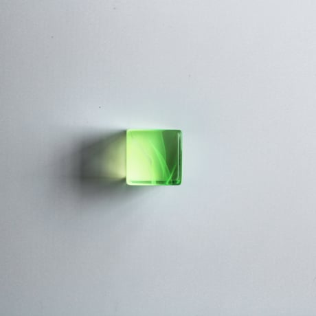 アクリルキューブ（蛍光）１個