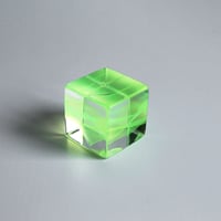 アクリルキューブ（蛍光）１個