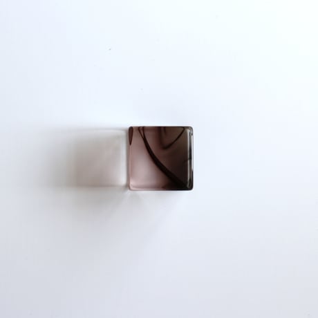 アクリルキューブ（こげ茶）１個