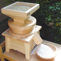 電動石臼製粉機100V【A-130 Super-J インバータ付】(税込/送料込)ヨーロッパ製でお洒落な石臼！||パン屋さん蕎麦屋さんに最適です！