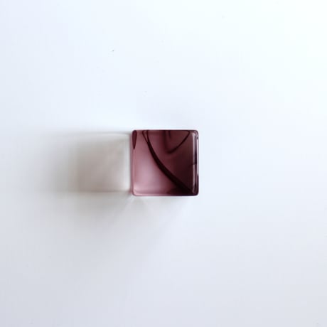 アクリルキューブ（深紫）１個