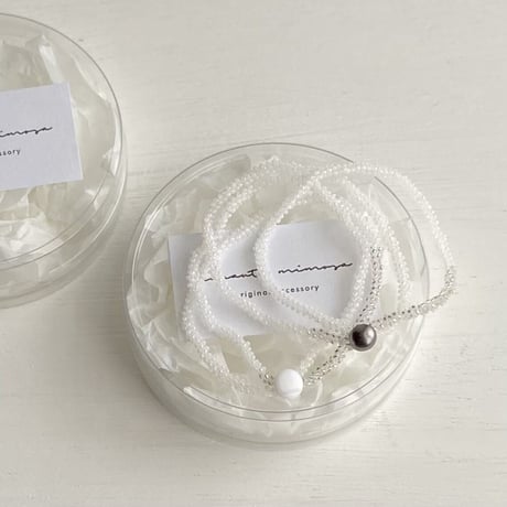 hand knitting  bracelet / white＆silver/一点物